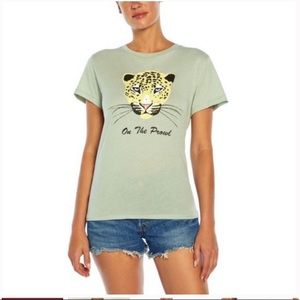NWT WILDFOX On The Prowl Tee Shirt Small and Med